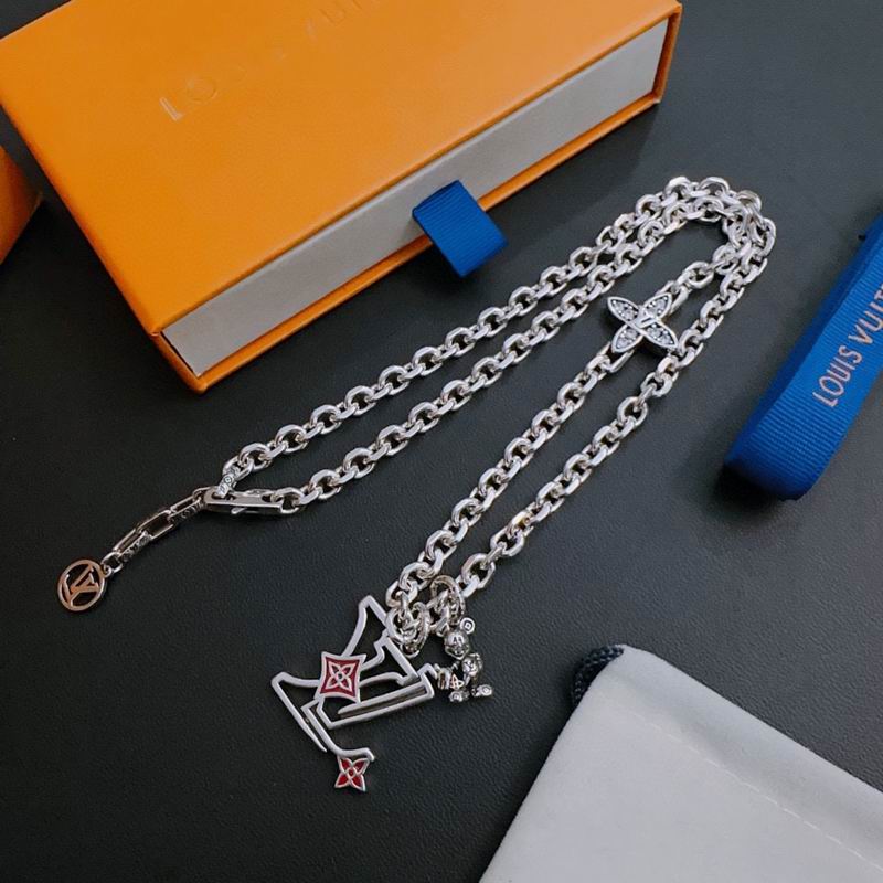 LV Necklace 03lyr303